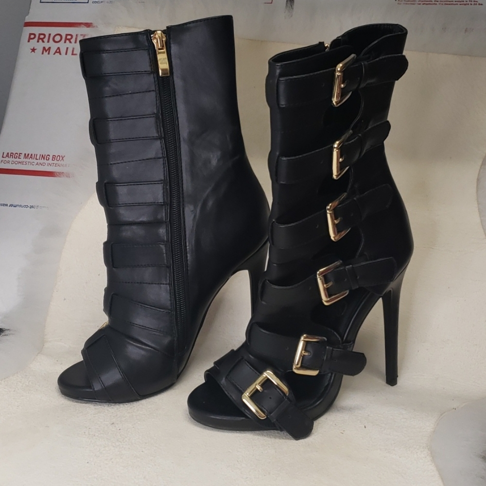 Nelly Bernal Black Open Toe 6 Buckle Ankle Boots